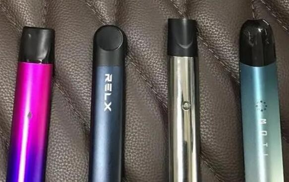 悦刻电子烟红白灯交替闪烁 悦刻电子烟出现红灯